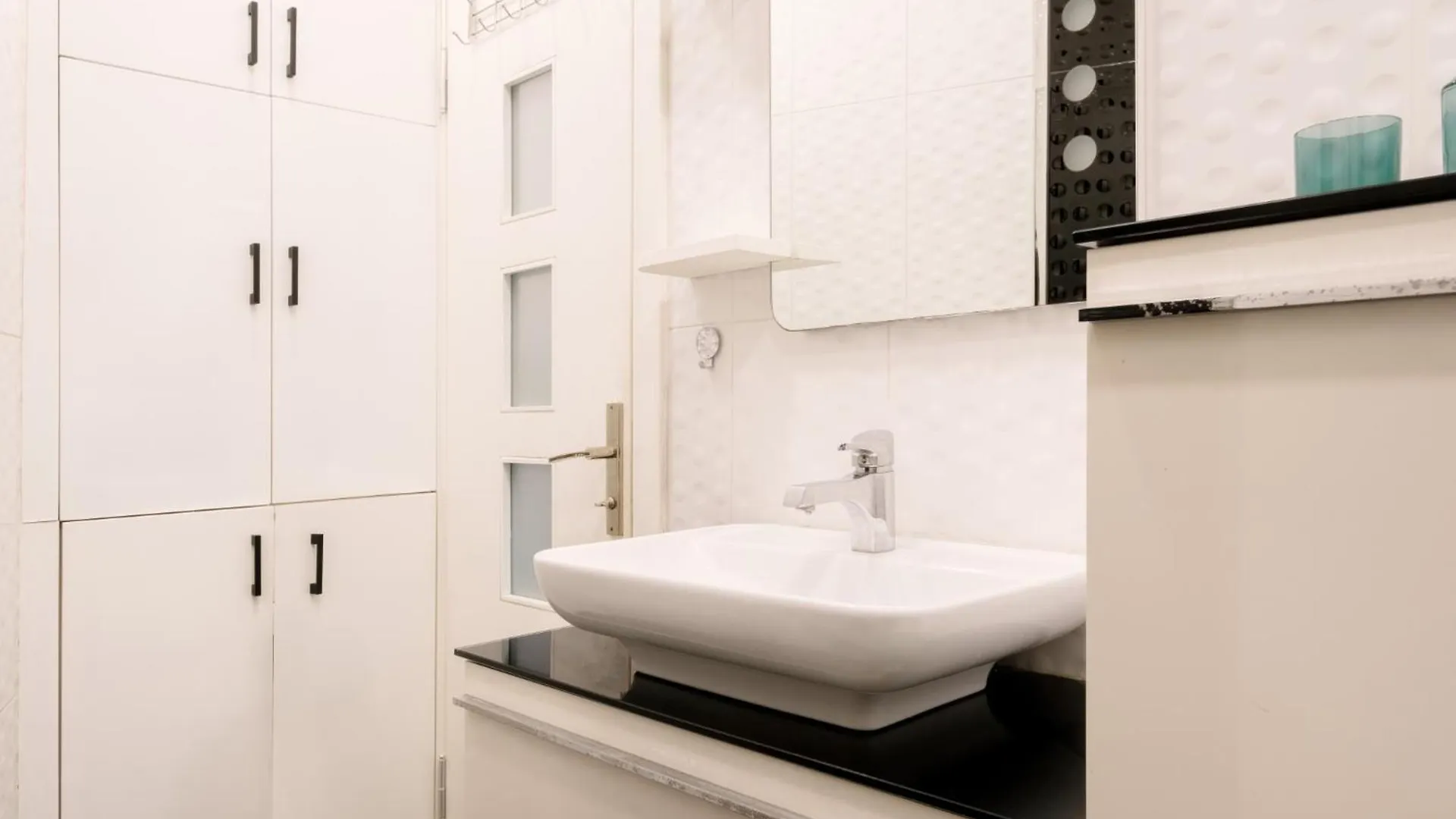Apartment Modern Spacious Flat W Balcony 5 Min To Taksim Istanbul Turkey